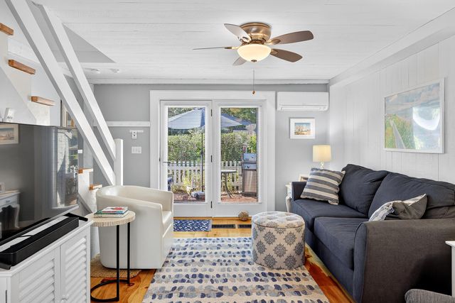 33 Landmark Avenue, Mashpee, MA 02649