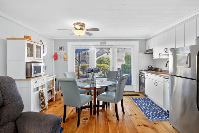 33 Landmark Avenue, Mashpee, MA 02649