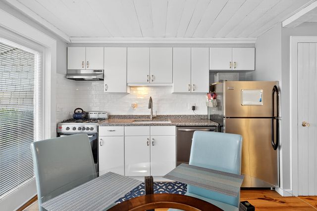 33 Landmark Avenue, Mashpee, MA 02649