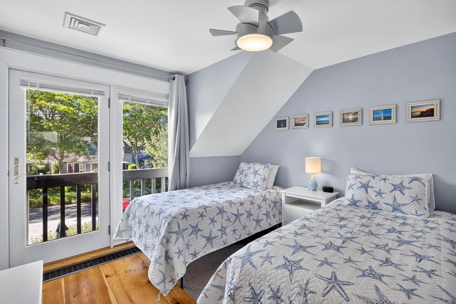 33 Landmark Avenue, Mashpee, MA 02649