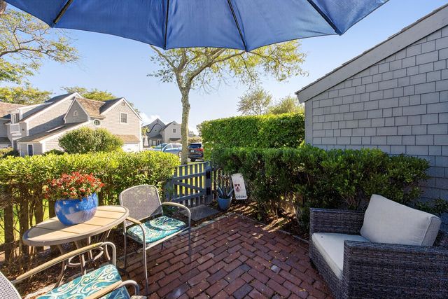 33 Landmark Avenue, Mashpee, MA 02649