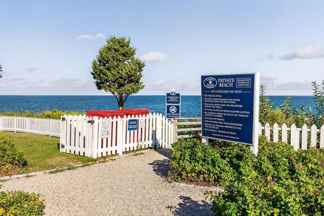 33 Landmark Avenue, Mashpee, MA 02649