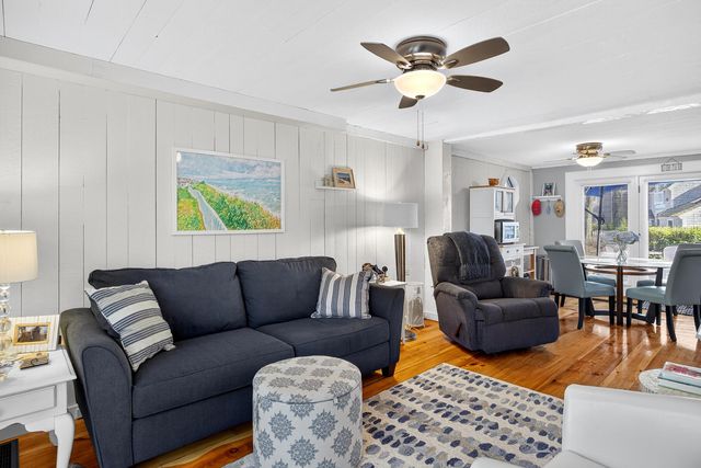 33 Landmark Avenue, Mashpee, MA 02649