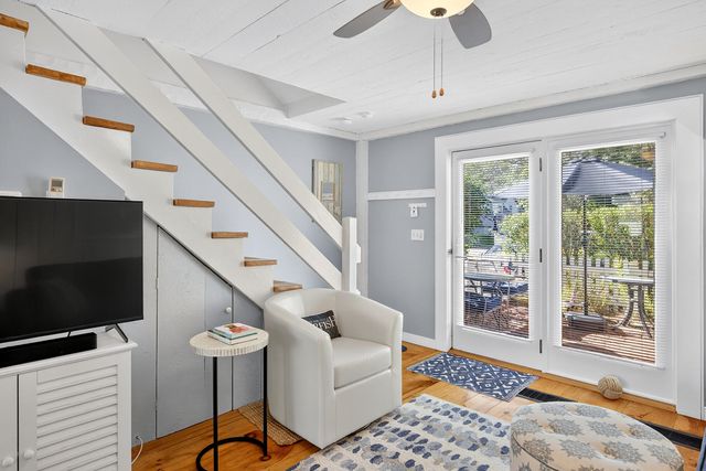 33 Landmark Avenue, Mashpee, MA 02649