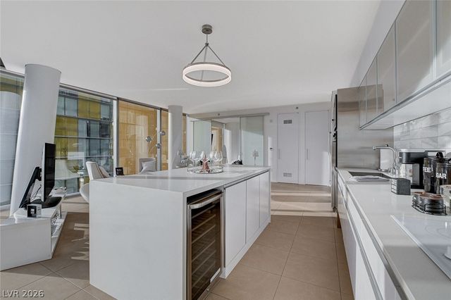 3722 Las Vegas Boulevard 811, Las Vegas, NV 89158