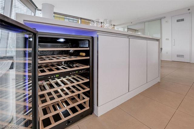 3722 Las Vegas Boulevard 811, Las Vegas, NV 89158