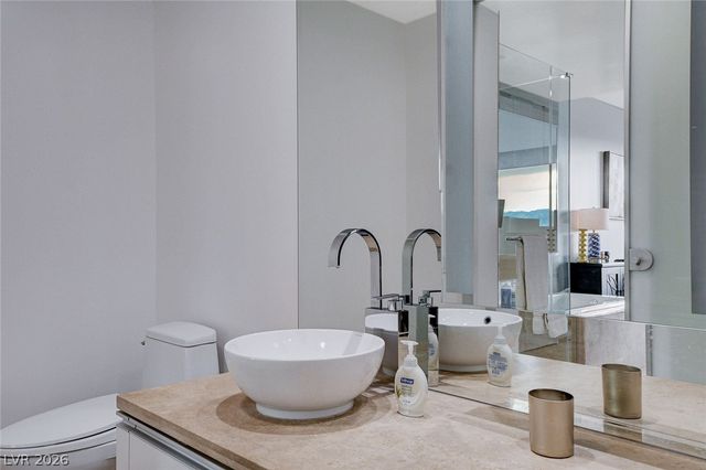 3722 Las Vegas Boulevard 811, Las Vegas, NV 89158