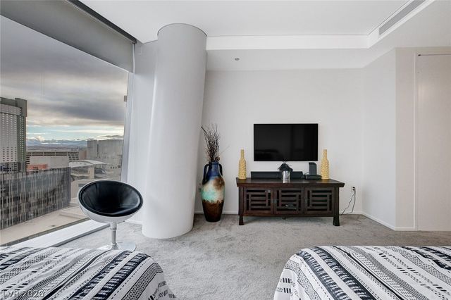 3722 Las Vegas Boulevard 811, Las Vegas, NV 89158