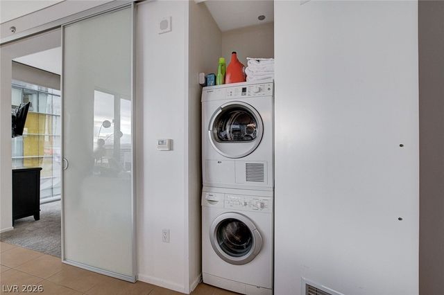 3722 Las Vegas Boulevard 811, Las Vegas, NV 89158