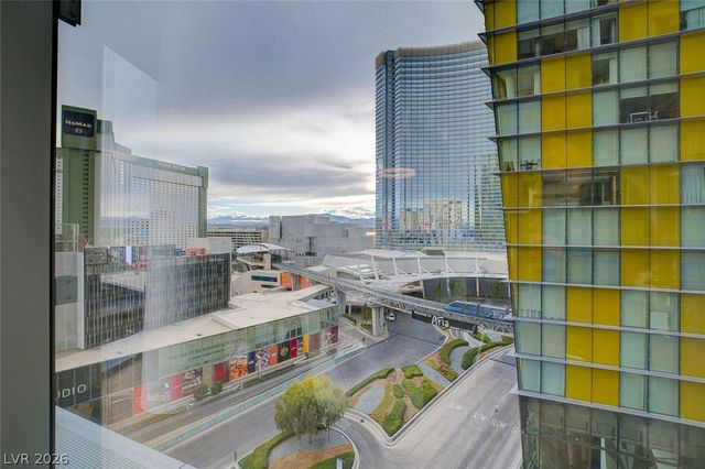 3722 Las Vegas Boulevard 811, Las Vegas, NV 89158