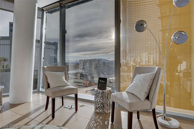 3722 Las Vegas Boulevard 811, Las Vegas, NV 89158