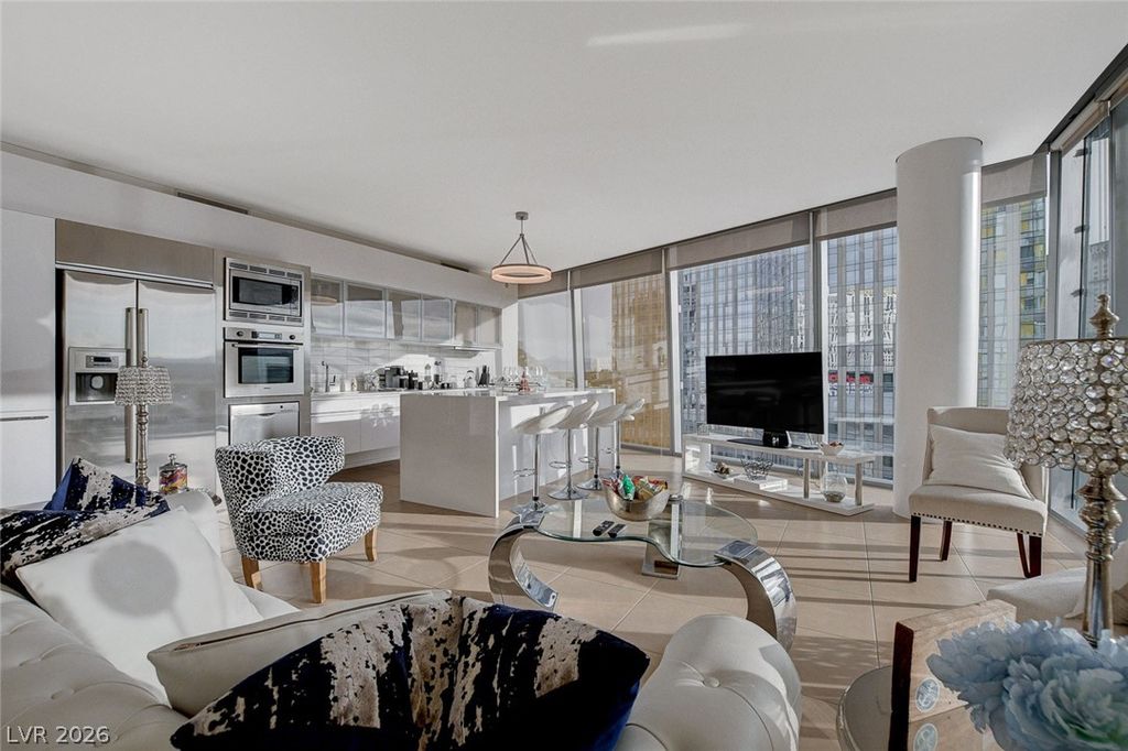 3722 Las Vegas Boulevard 811, Las Vegas, NV 89158