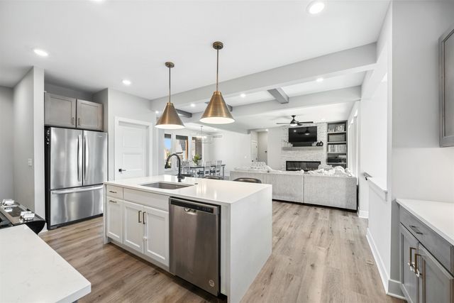 1712 Summerchase Pl, Derby, KS 67037