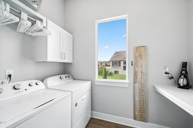 1712 Summerchase Pl, Derby, KS 67037