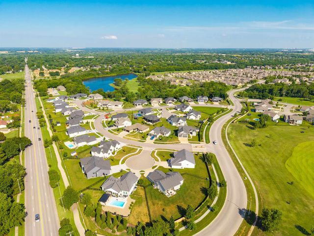 1712 Summerchase Pl, Derby, KS 67037