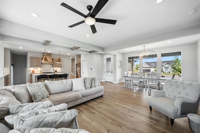 1712 Summerchase Pl, Derby, KS 67037