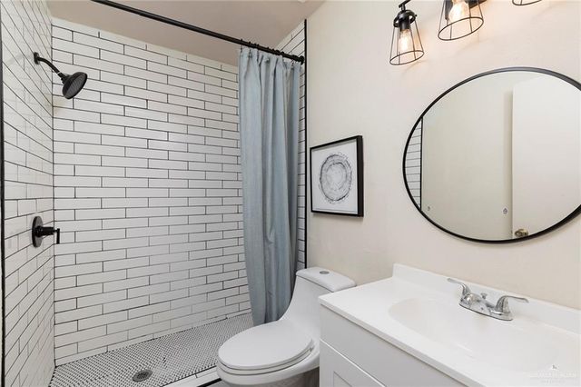 2124 Hibiscus Avenue, Mcallen, TX 78501