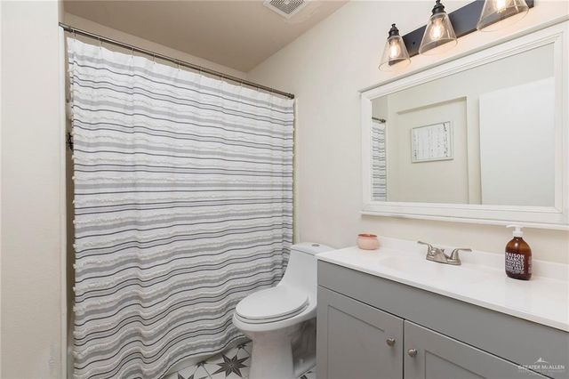 2124 Hibiscus Avenue, Mcallen, TX 78501