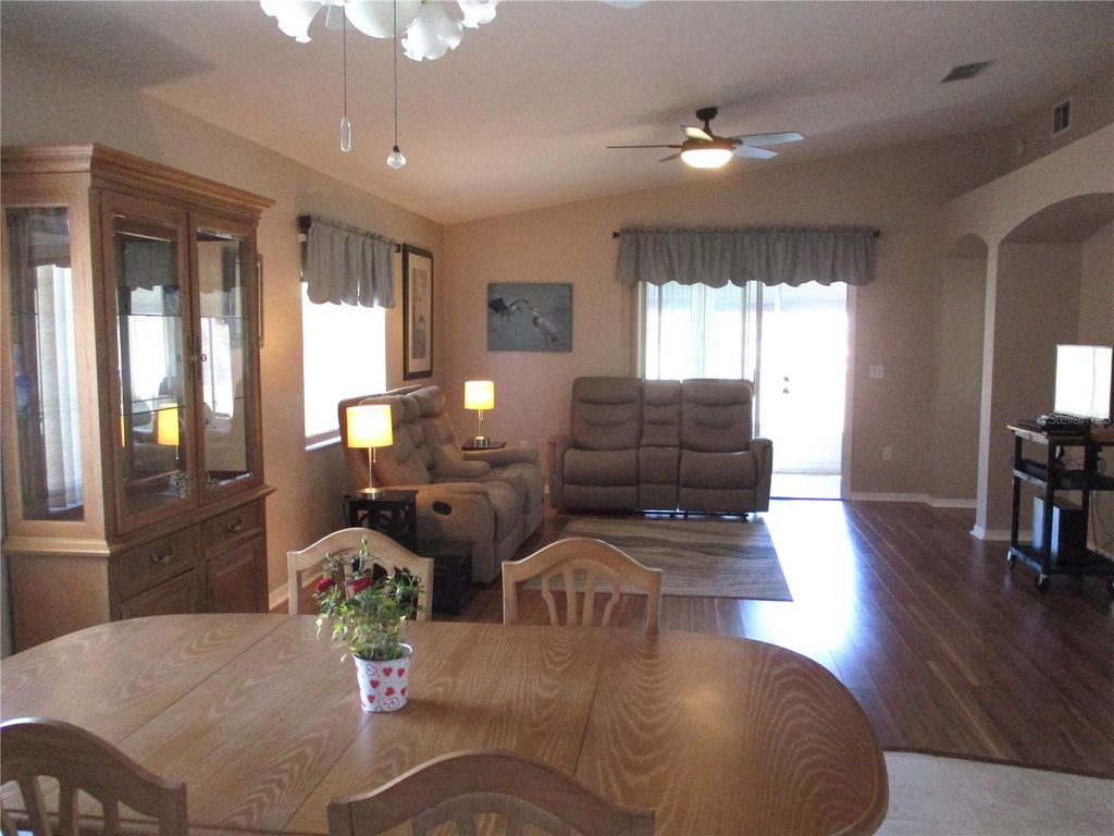 Image 13 of property listing at 13699 SW 111TH AVENUE, Dunnellon, FL 34432