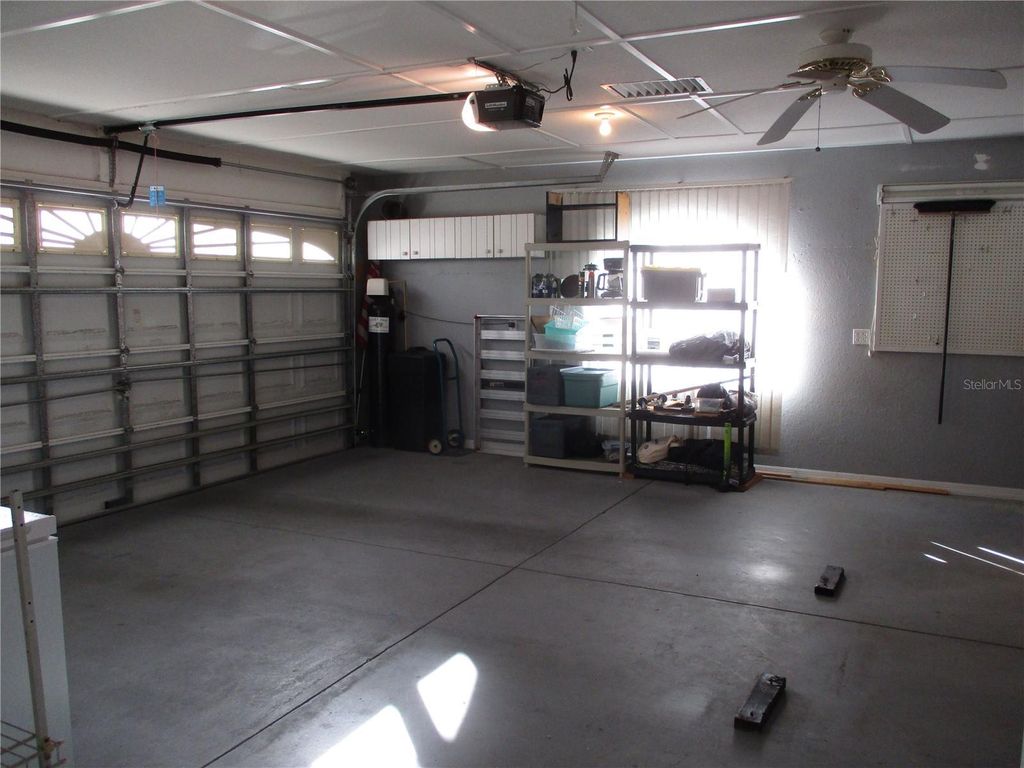 Image 37 of property listing at 13699 SW 111TH AVENUE, Dunnellon, FL 34432