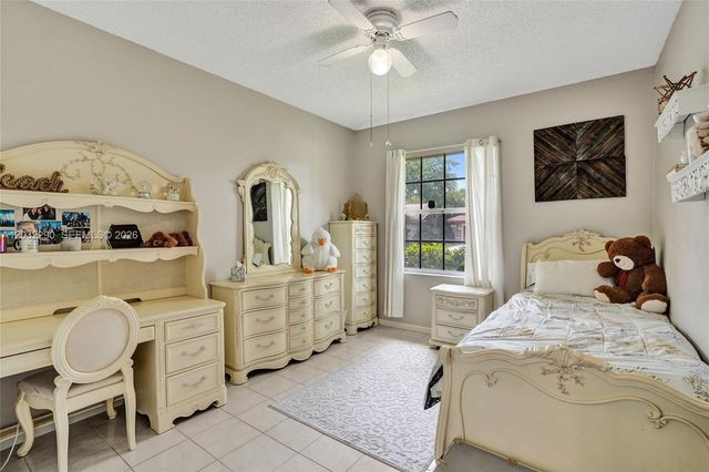 8269 NW 40th Court, Coral Springs, FL 33065