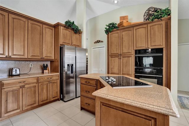 8269 NW 40th Court, Coral Springs, FL 33065
