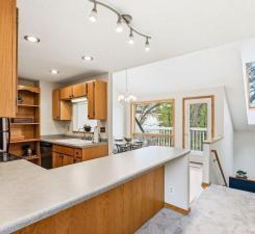 3062 Lake Shore Drive, Minneapolis, MN 55416