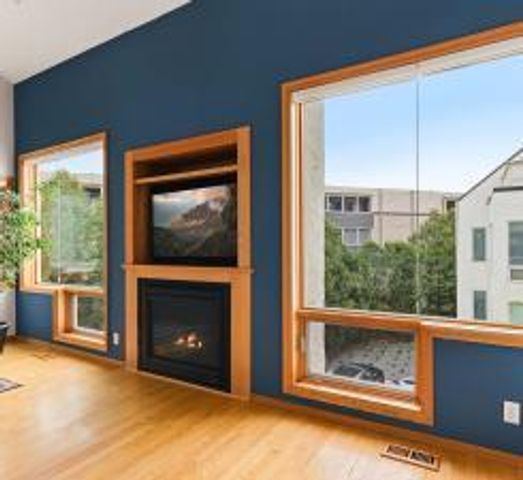 3062 Lake Shore Drive, Minneapolis, MN 55416