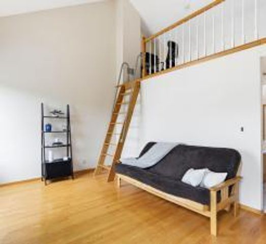 3062 Lake Shore Drive, Minneapolis, MN 55416