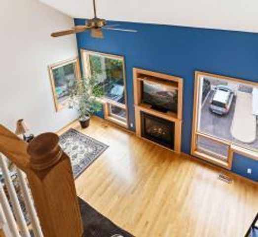 3062 Lake Shore Drive, Minneapolis, MN 55416