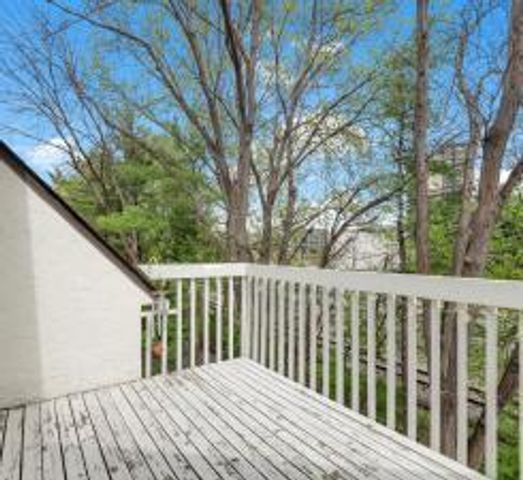 3062 Lake Shore Drive, Minneapolis, MN 55416