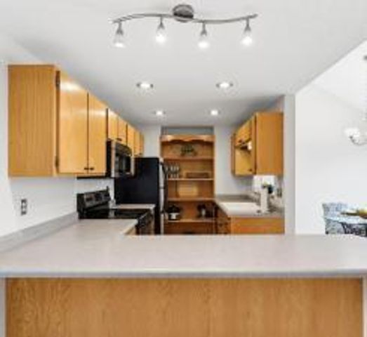 3062 Lake Shore Drive, Minneapolis, MN 55416
