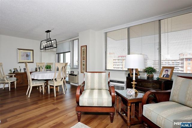 160 Overlook Avenue 19D, Hackensack, NJ 07601