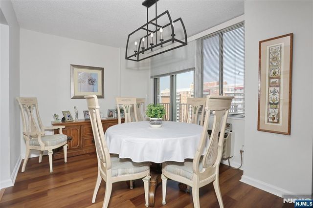 160 Overlook Avenue 19D, Hackensack, NJ 07601