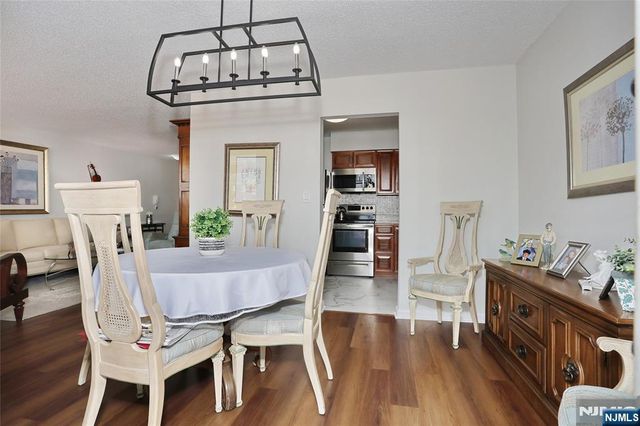 160 Overlook Avenue 19D, Hackensack, NJ 07601