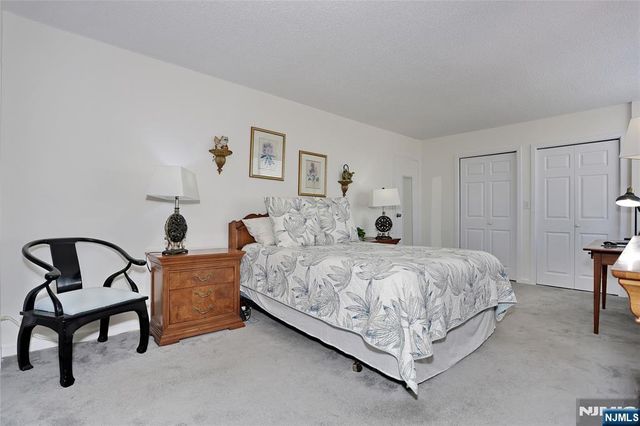 160 Overlook Avenue 19D, Hackensack, NJ 07601