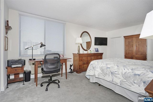 160 Overlook Avenue 19D, Hackensack, NJ 07601