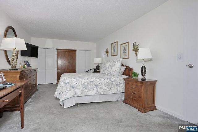 160 Overlook Avenue 19D, Hackensack, NJ 07601