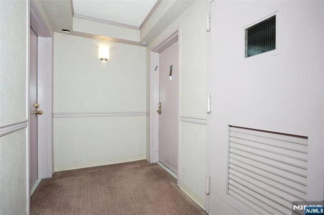 160 Overlook Avenue 19D, Hackensack, NJ 07601