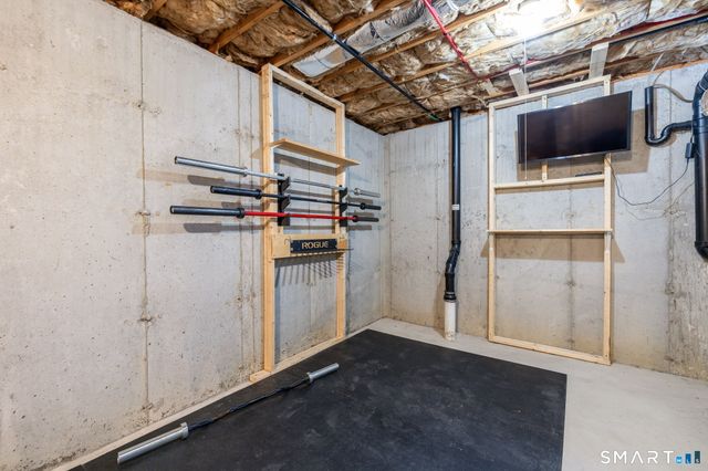 365 Allentown Road 34, Bristol, CT 06010