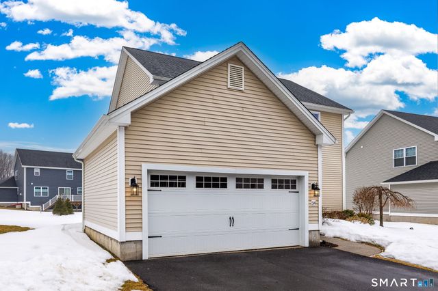 365 Allentown Road 34, Bristol, CT 06010