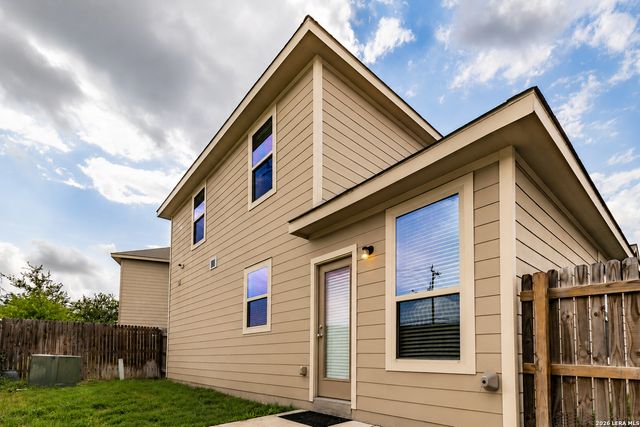 6423 Candleoak Cir, San Antonio, TX 78244