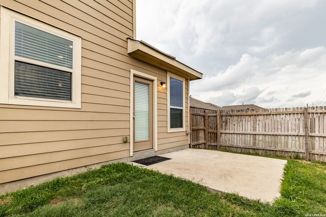6423 Candleoak Cir, San Antonio, TX 78244