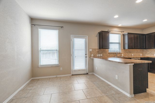 6423 Candleoak Cir, San Antonio, TX 78244