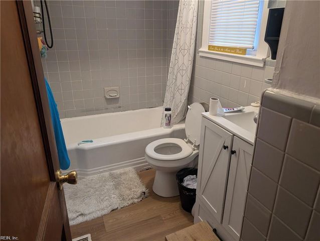 5165 E Princess Anne RD, Norfolk, VA 23502