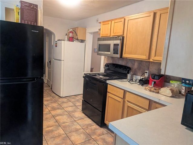 5165 E Princess Anne RD, Norfolk, VA 23502