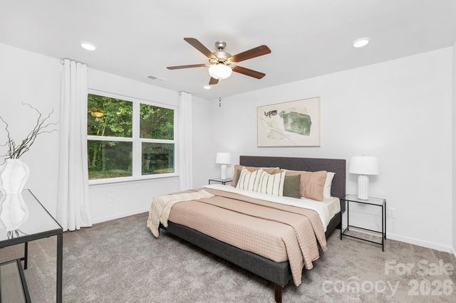 2807 17th Street Court NE, Hickory, NC 28601