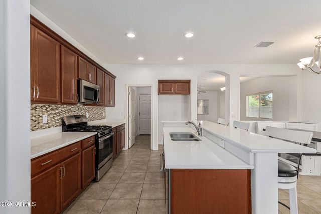 476 W HONEY LOCUST Avenue, San Tan Valley, AZ 85140