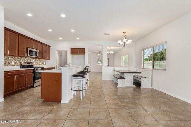 476 W HONEY LOCUST Avenue, San Tan Valley, AZ 85140