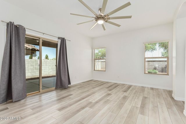 476 W HONEY LOCUST Avenue, San Tan Valley, AZ 85140